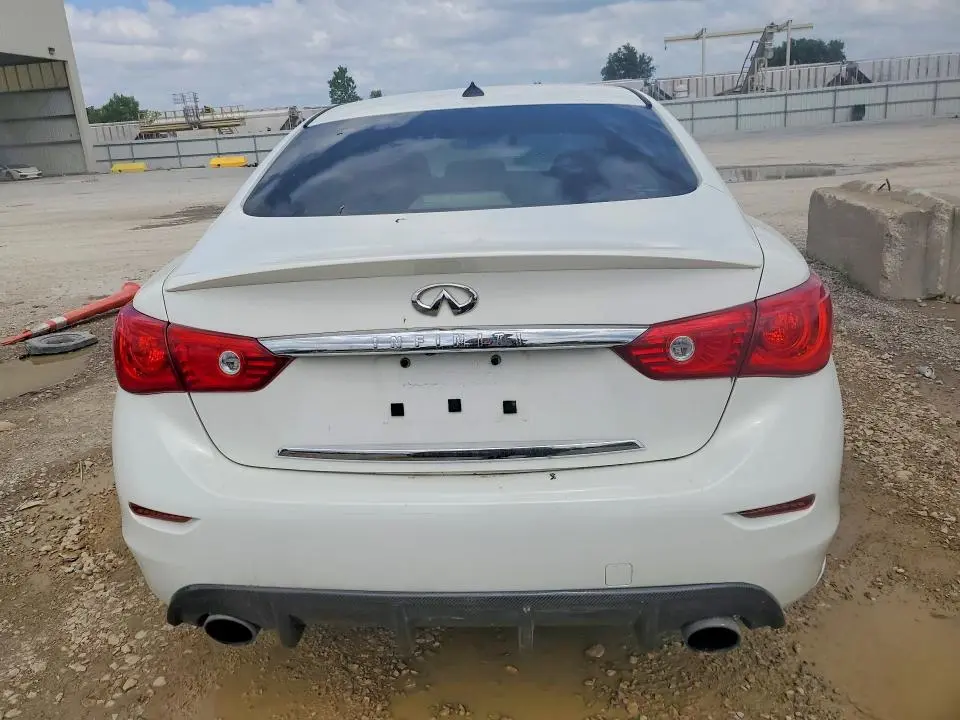 2015 INFINITI Q50 SPORT  
