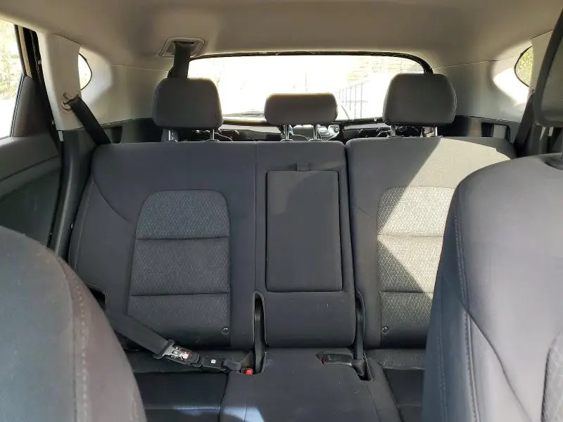 2017 HYUNDAI TUCSON SE  