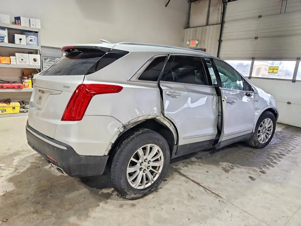 2017 CADILLAC XT5   