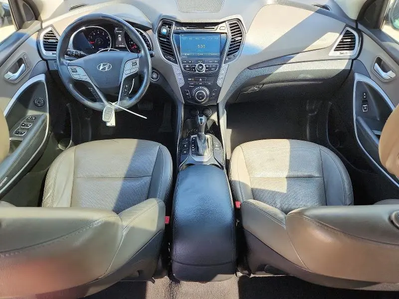 2016 HYUNDAI SANTA FE SE  
