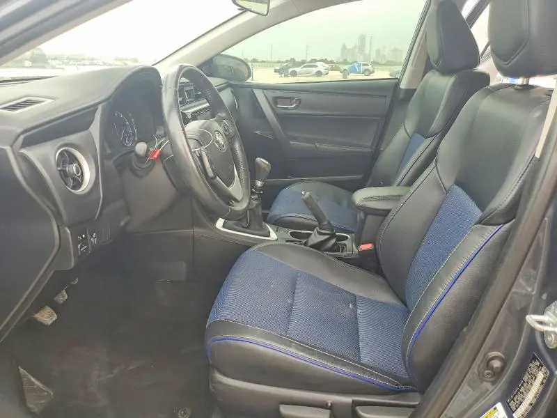 2018 TOYOTA COROLLA SE  