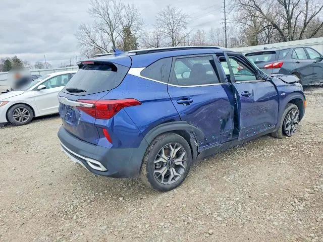 2022 KIA SELTOS EX  