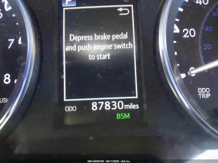 2017 TOYOTA HIGHLANDER SE