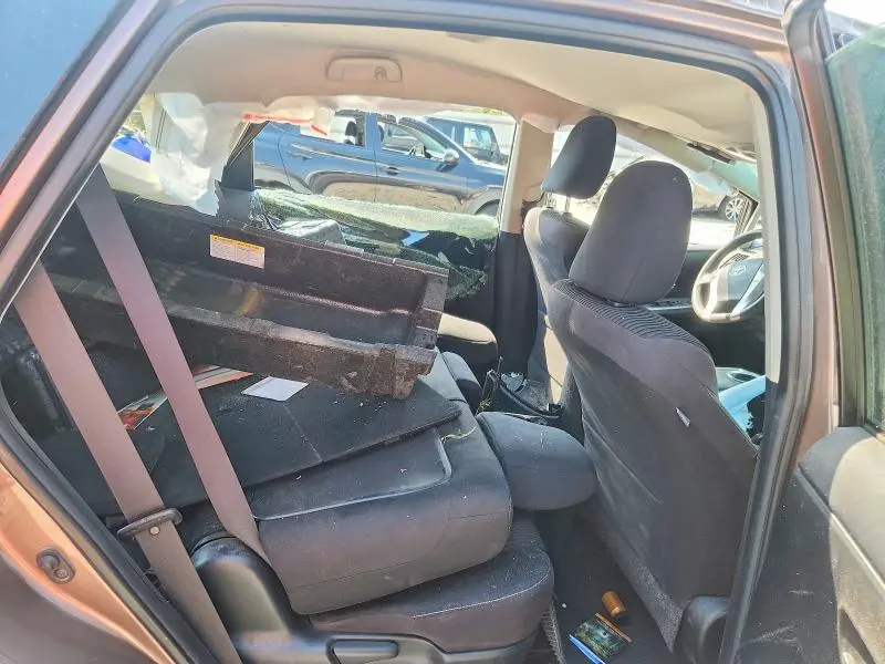2015 TOYOTA PRIUS V THREE  