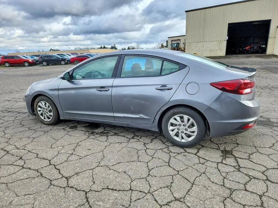 2019 HYUNDAI ELANTRA SE  