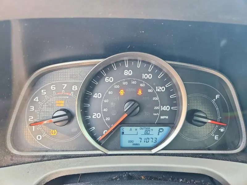 2014 TOYOTA RAV4 LE  