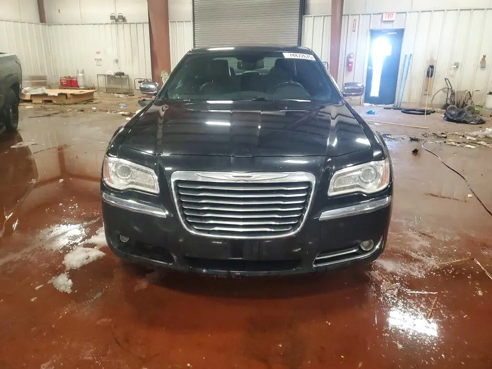 2013 CHRYSLER 300C   
