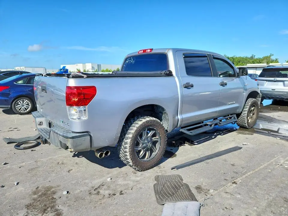 2010 TOYOTA TUNDRA CREWMAX SR5  