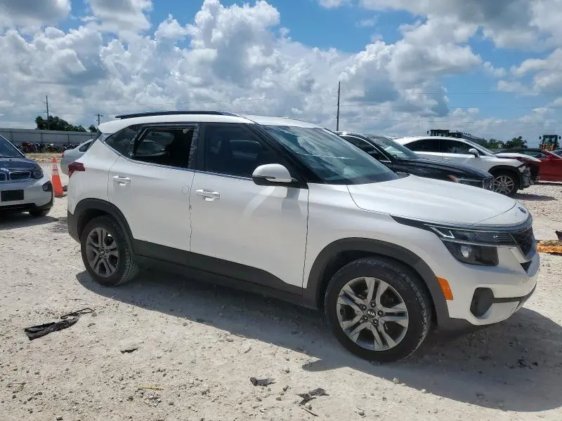 2021 KIA SELTOS S  