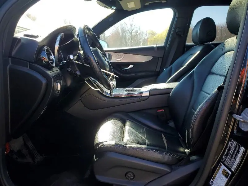 2019 MERCEDES-BENZ GLC 350E  