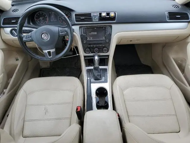 2013 VOLKSWAGEN PASSAT SE  