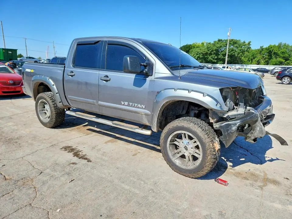 2014 NISSAN TITAN PRO-4X  