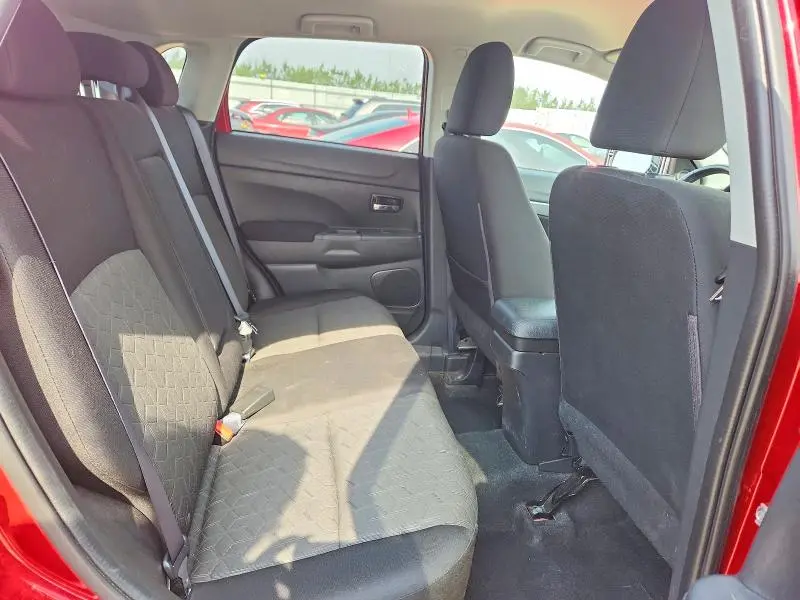 2021 MITSUBISHI RVR SE  