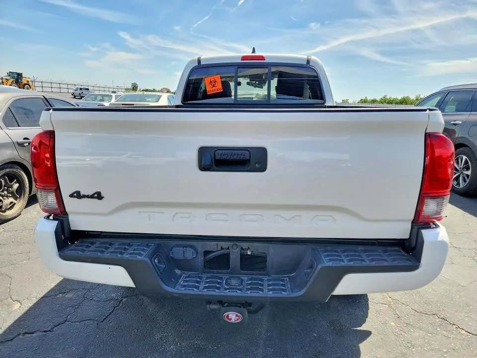 2022 TOYOTA TACOMA SR V6  