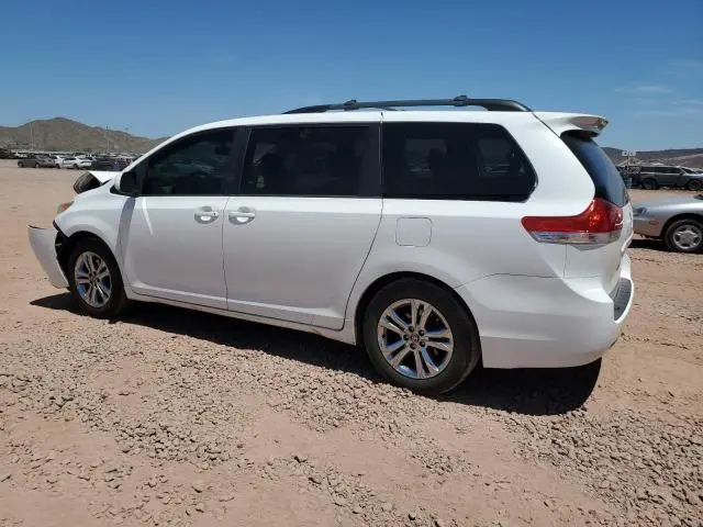 2011 TOYOTA SIENNA XLE  