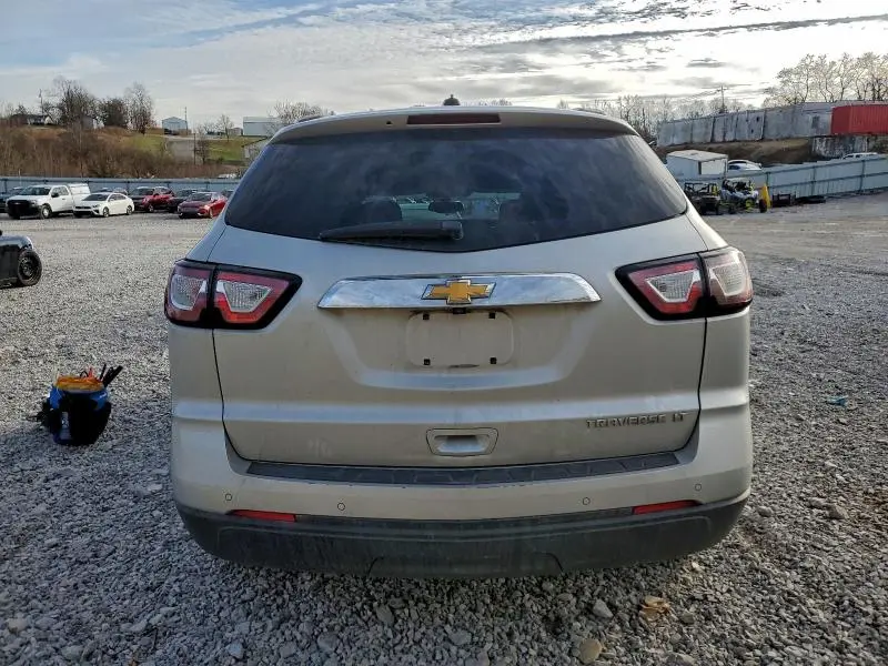 2016 CHEVROLET TRAVERSE LT  