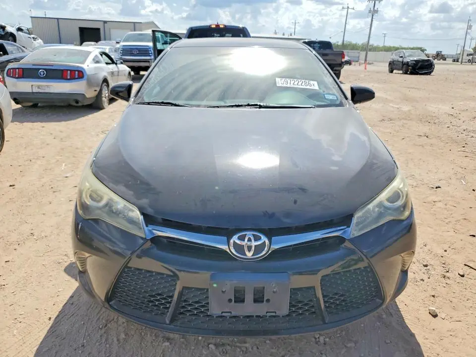 2017 TOYOTA CAMRY SE  