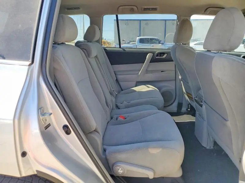 2011 TOYOTA HIGHLANDER BASE  