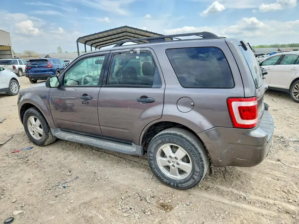 2011 FORD ESCAPE XLT  