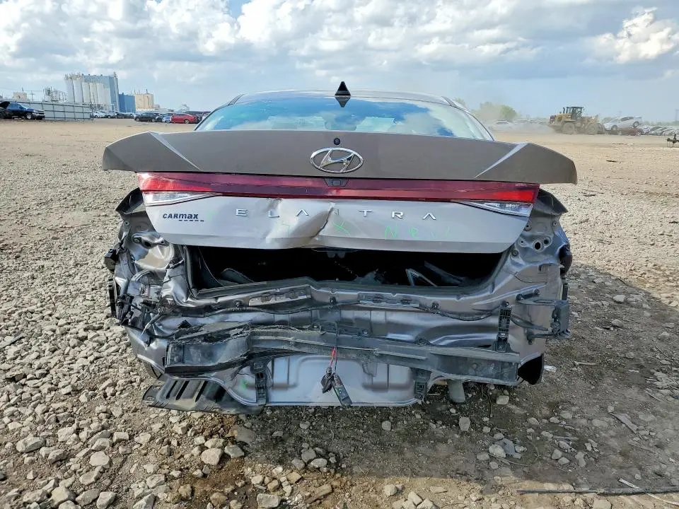 2021 HYUNDAI ELANTRA SEL  