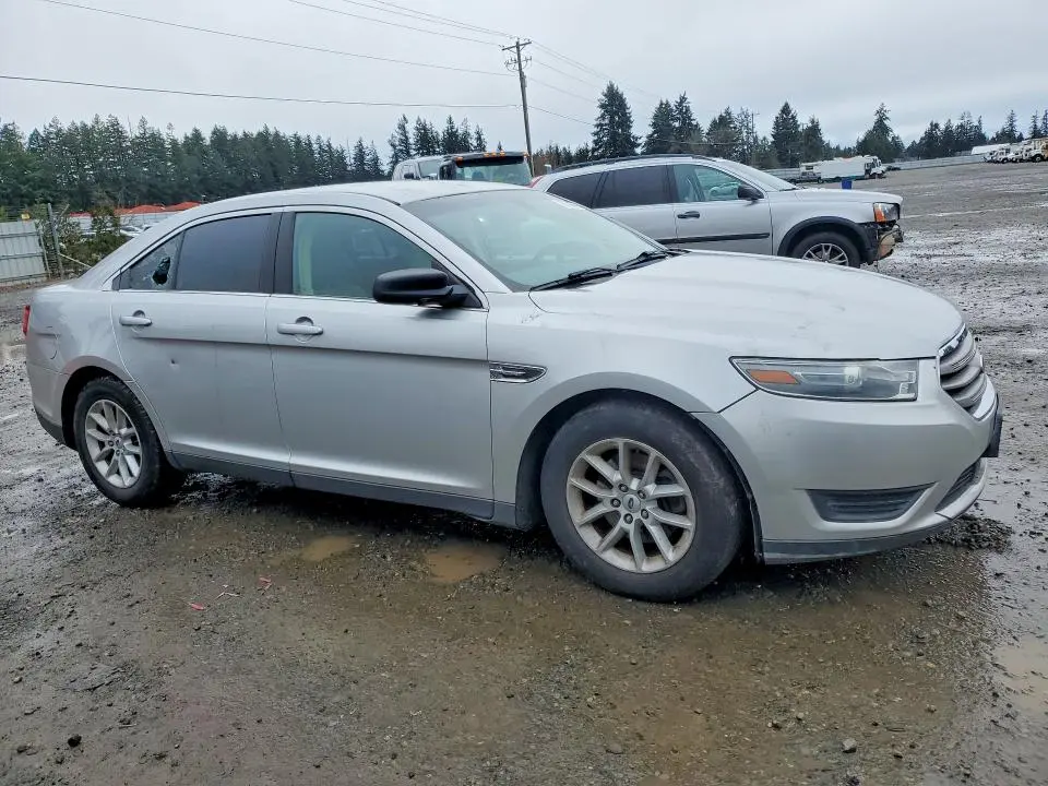 2013 FORD TAURUS SE  
