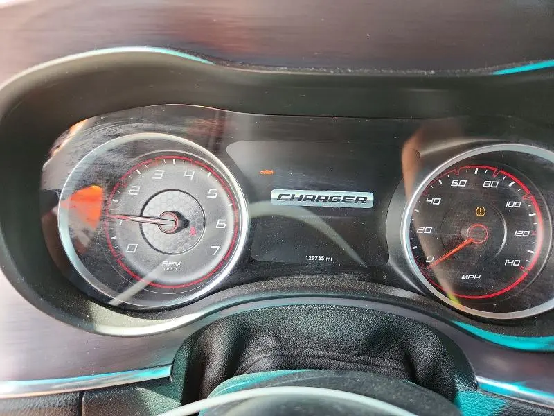 2017 DODGE CHARGER SE  