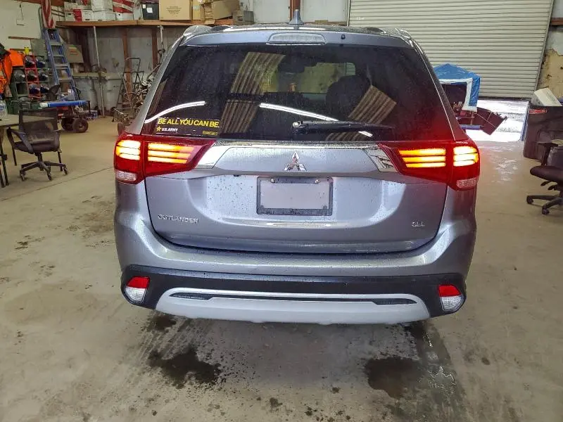 2020 MITSUBISHI OUTLANDER SE  