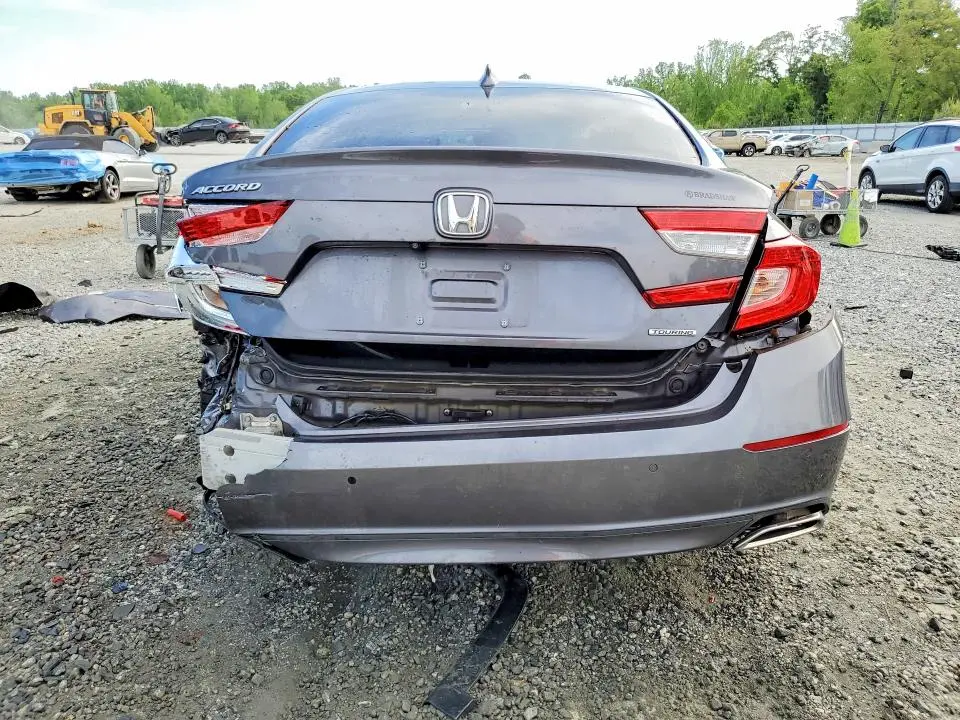 2018 HONDA ACCORD TOURING  