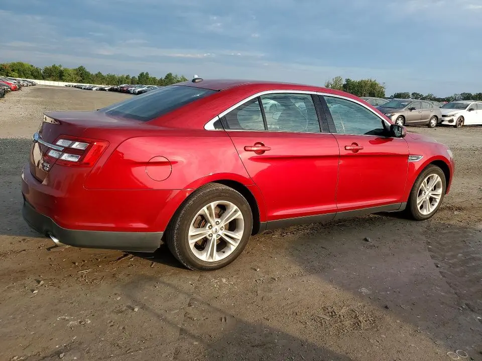 2015 FORD TAURUS SEL  