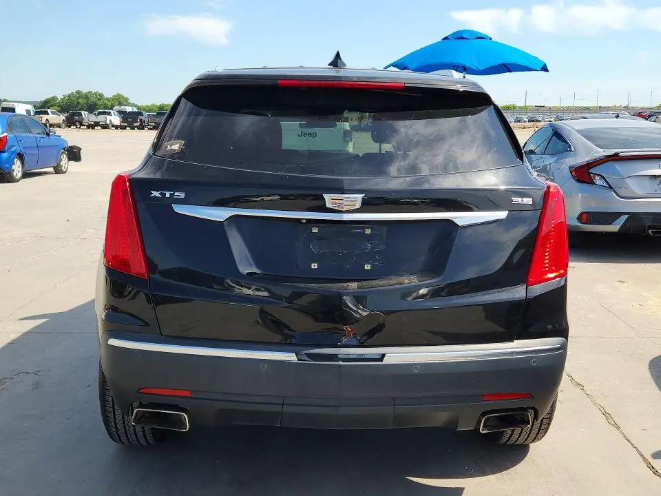 2017 CADILLAC XT5   