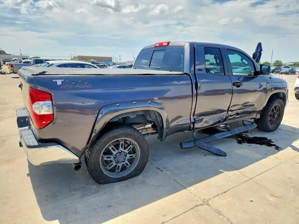 2017 TOYOTA TUNDRA SR5  