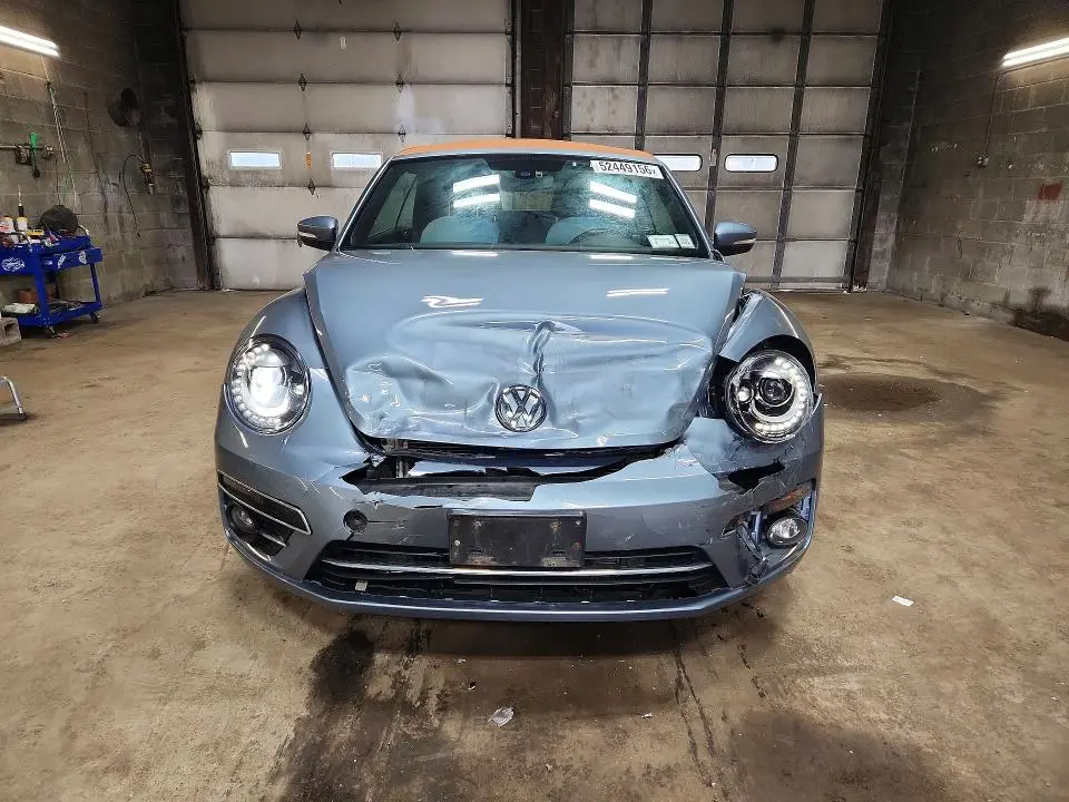 2019 VOLKSWAGEN BEETLE S  