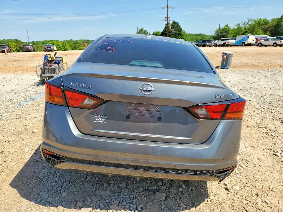 2024 NISSAN ALTIMA SV  