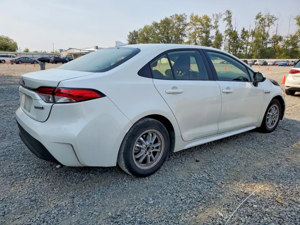 2021 TOYOTA COROLLA LE  