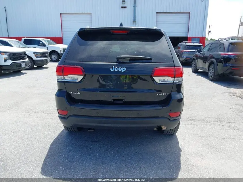 2020 JEEP GRAND CHEROKEE LAREDO E 4X4