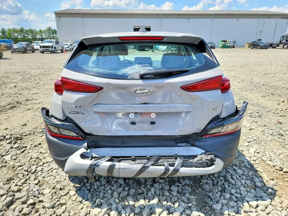 2023 HYUNDAI KONA SE  