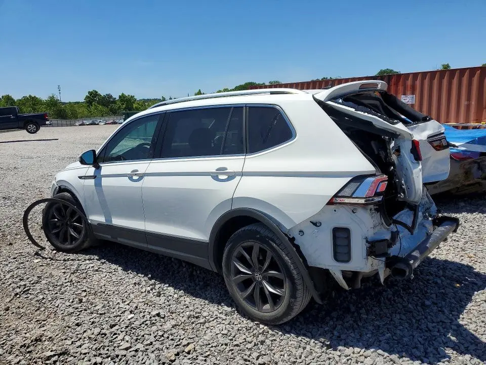 2022 VOLKSWAGEN TIGUAN SE  