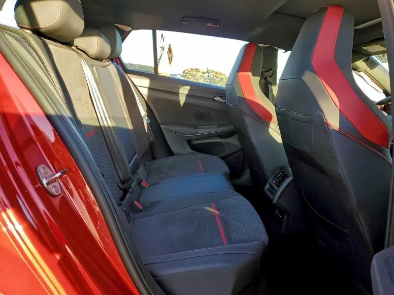 2025 VOLKSWAGEN GTI SE  