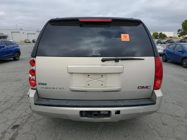 2011 GMC YUKON XL C1500 SLE  