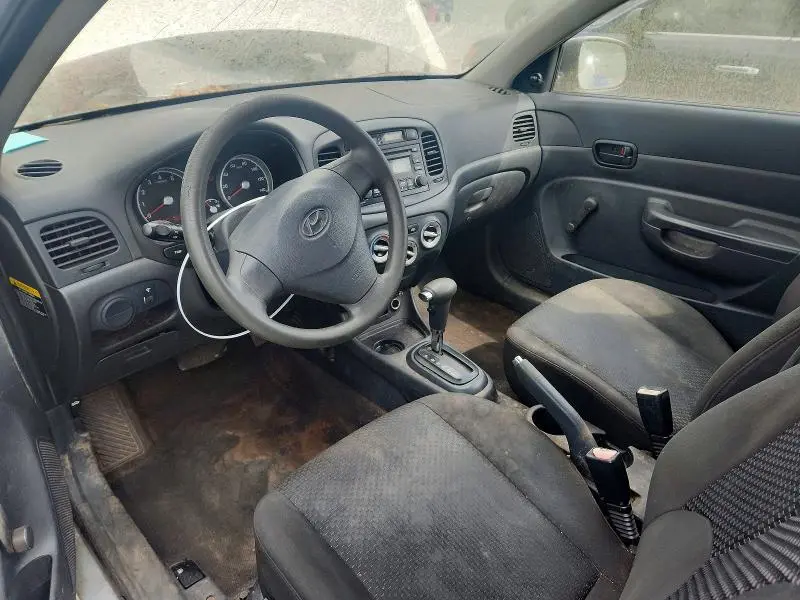 2010 HYUNDAI ACCENT GS  