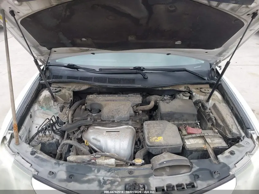 2014 TOYOTA CAMRY SE