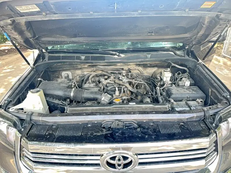 2016 TOYOTA TUNDRA CREWMAX SR5  