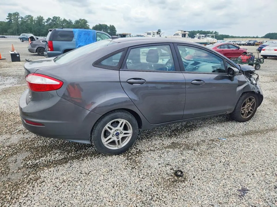2017 FORD FIESTA SE  