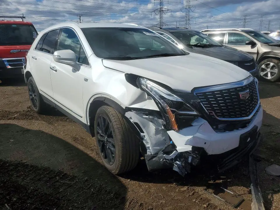 2025 CADILLAC XT5 LUXURY  