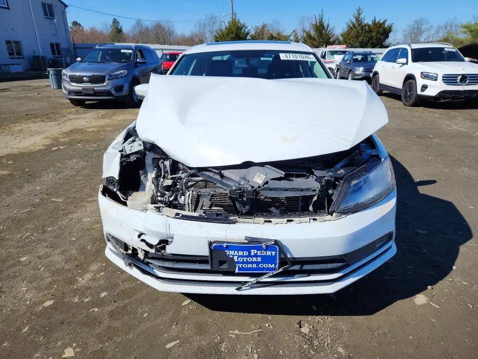 2015 VOLKSWAGEN JETTA SE  