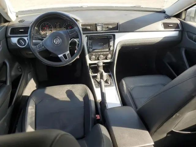2012 VOLKSWAGEN PASSAT SE  