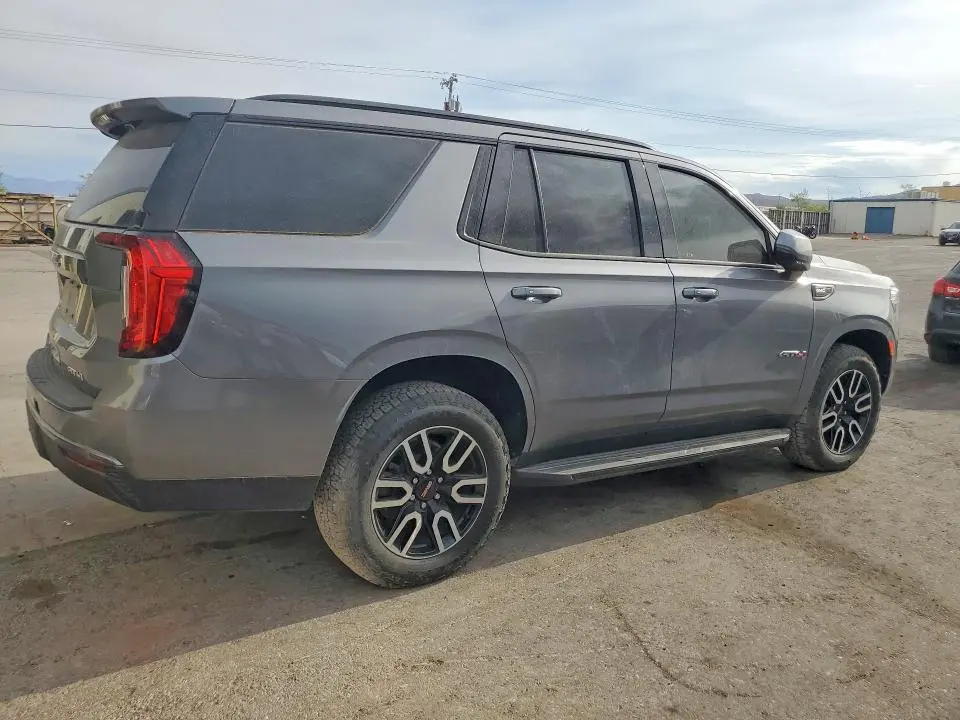 2022 GMC YUKON AT4  