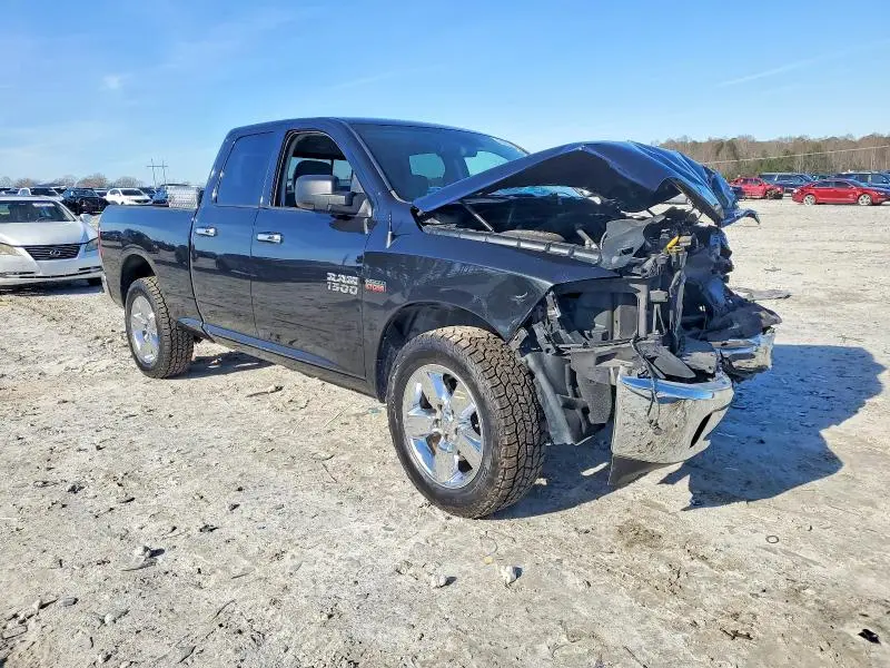 2018 RAM 1500 SLT  