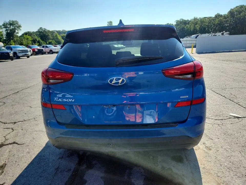2021 HYUNDAI TUCSON SE  
