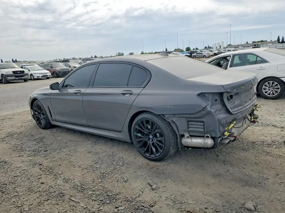 2022 BMW 750 XI  